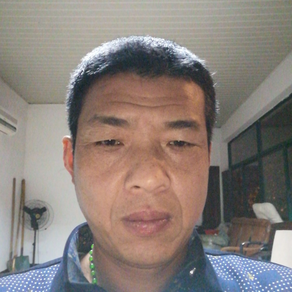 单身那草丛的照片
