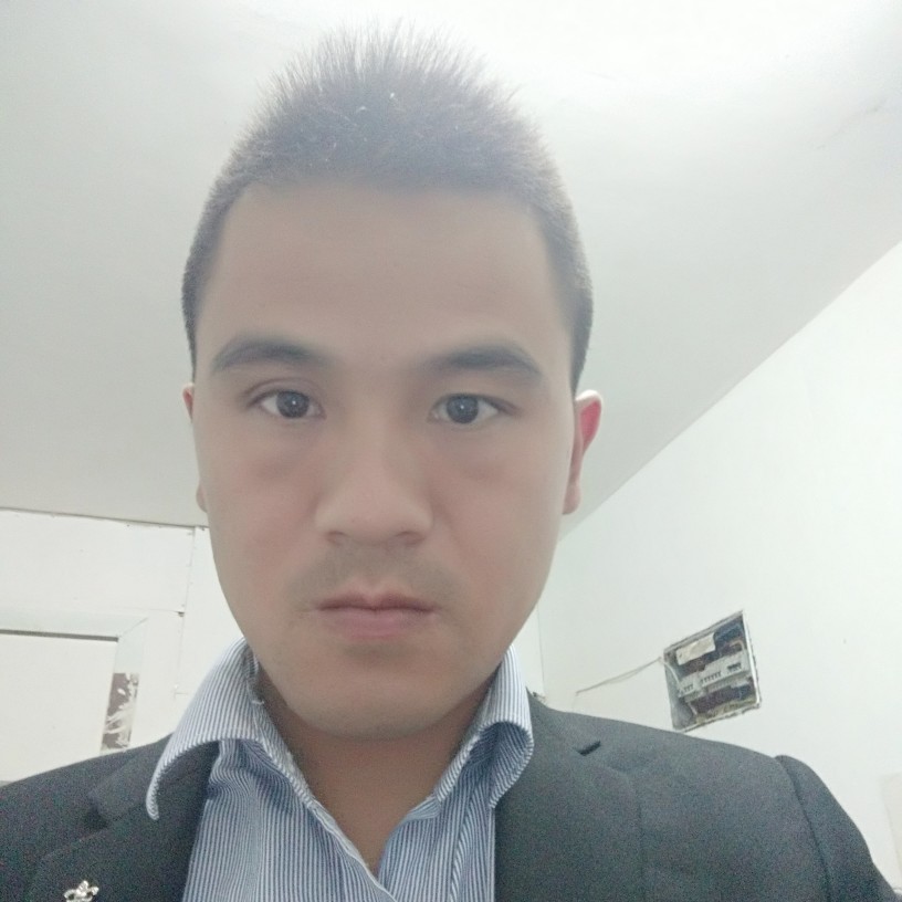 漠然用风萧的照片