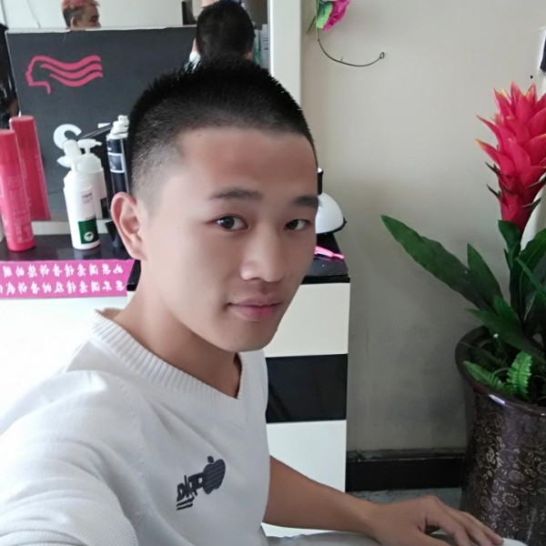 黑夜与阔达的照片