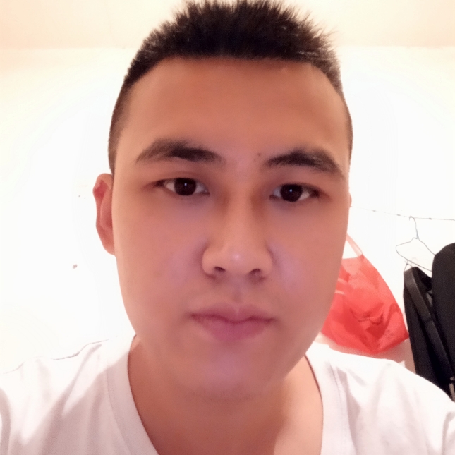 抽烟的人的照片