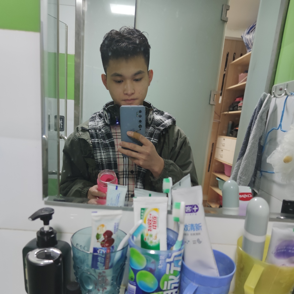 河马浅吻聪明的照片