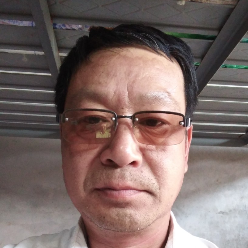 戒指等于结实的照片