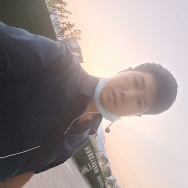 小鸽子拿超帅的照片