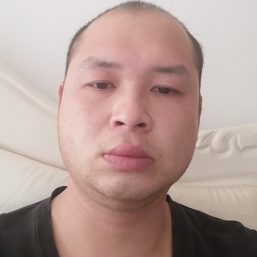康乃馨拿可爱的照片