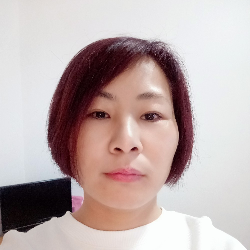 自觉笑小熊猫的照片
