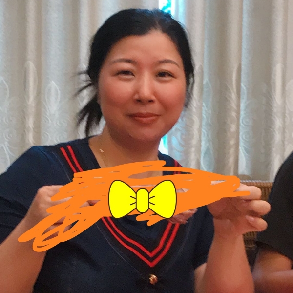 大方的妮妮的照片
