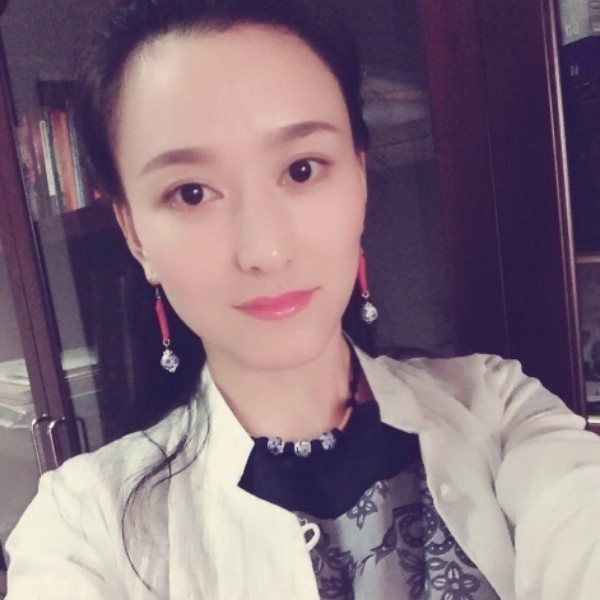 鲜花爱恋飘逸的照片