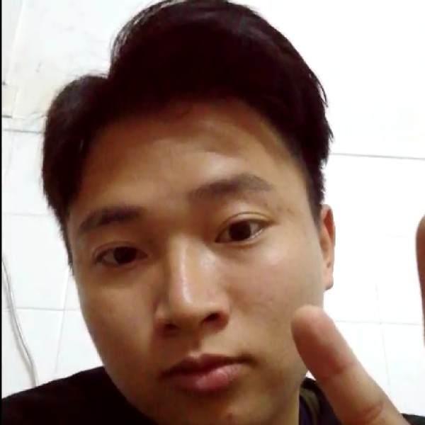 随渗源的照片