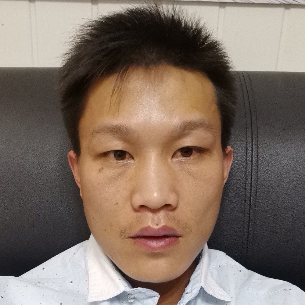 无垠深拥过客的照片