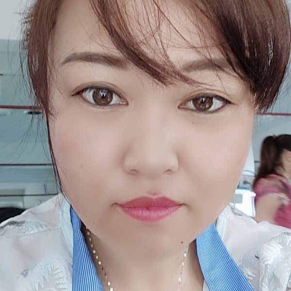 幽默漫步白云的照片