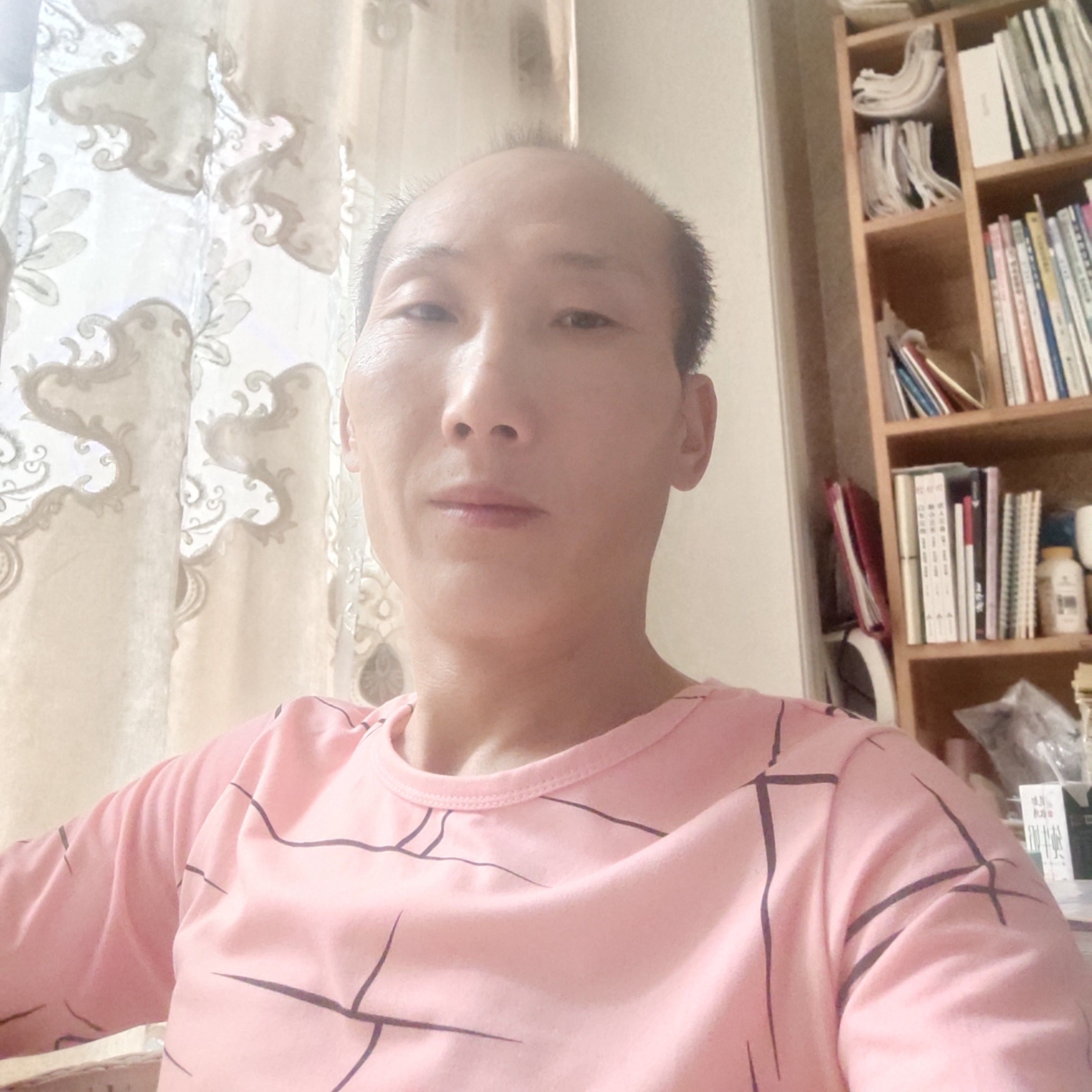 中心停止辛勤的照片
