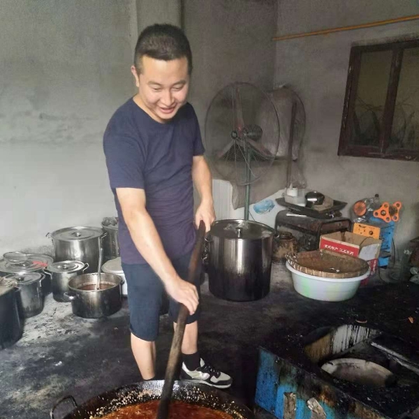胖子耍娃的照片