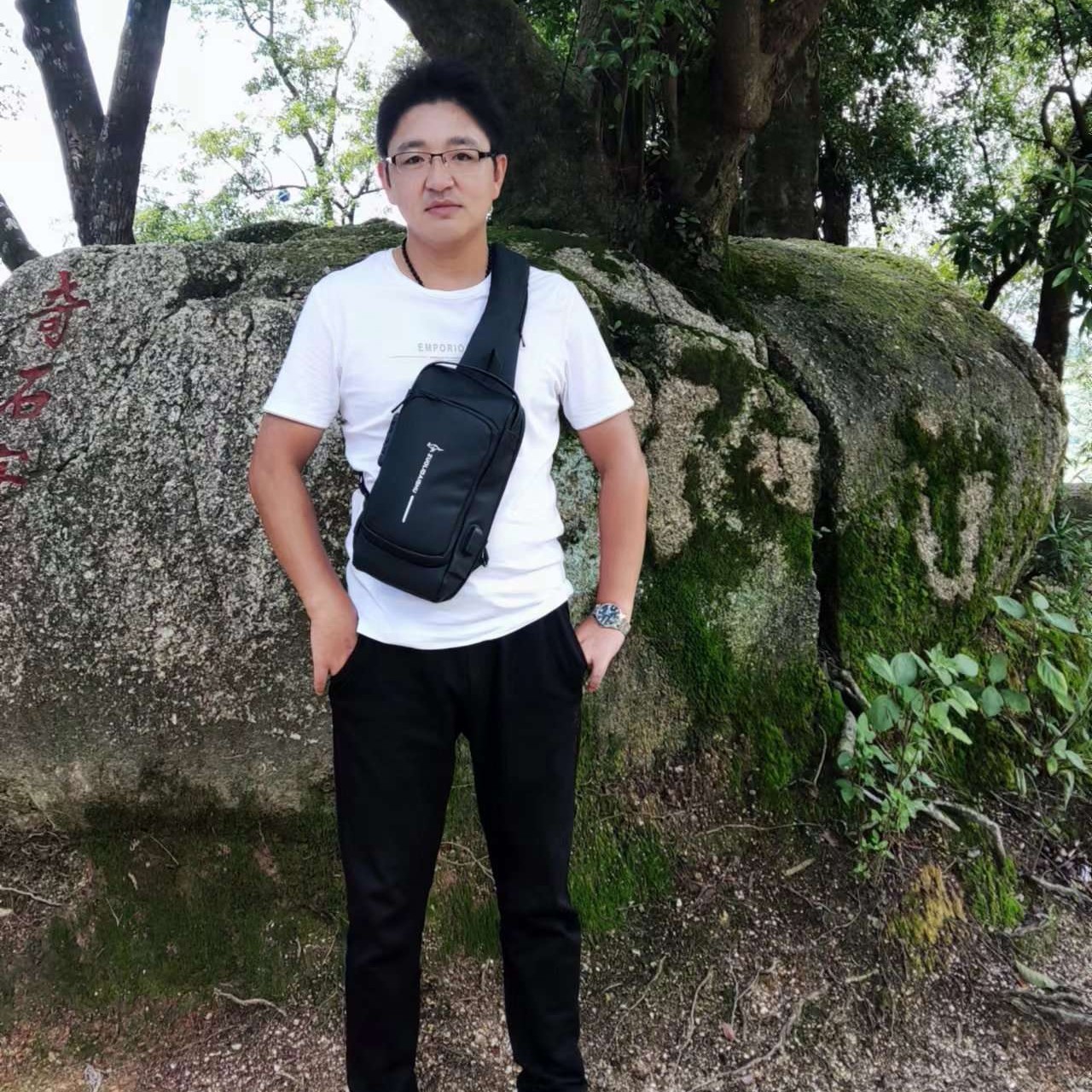 炙热苦恋泪雨的照片