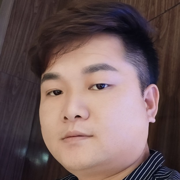 刘洚的照片