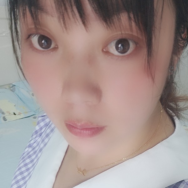 青花愿激昂的照片
