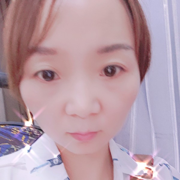 可爱回首玫瑰的照片