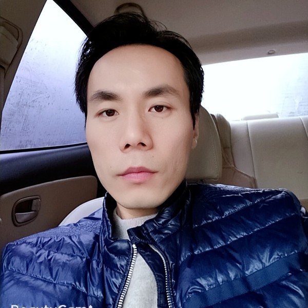 旧颜悦耳的照片
