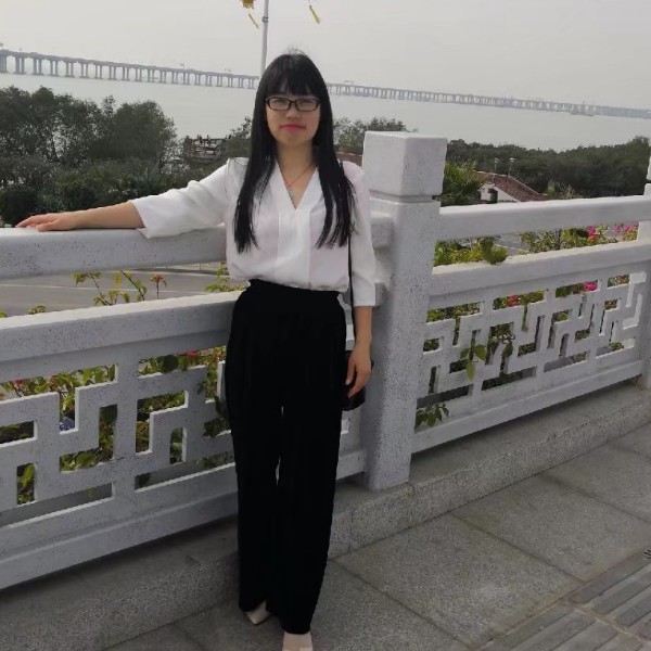 月饼浅吻忐忑的照片