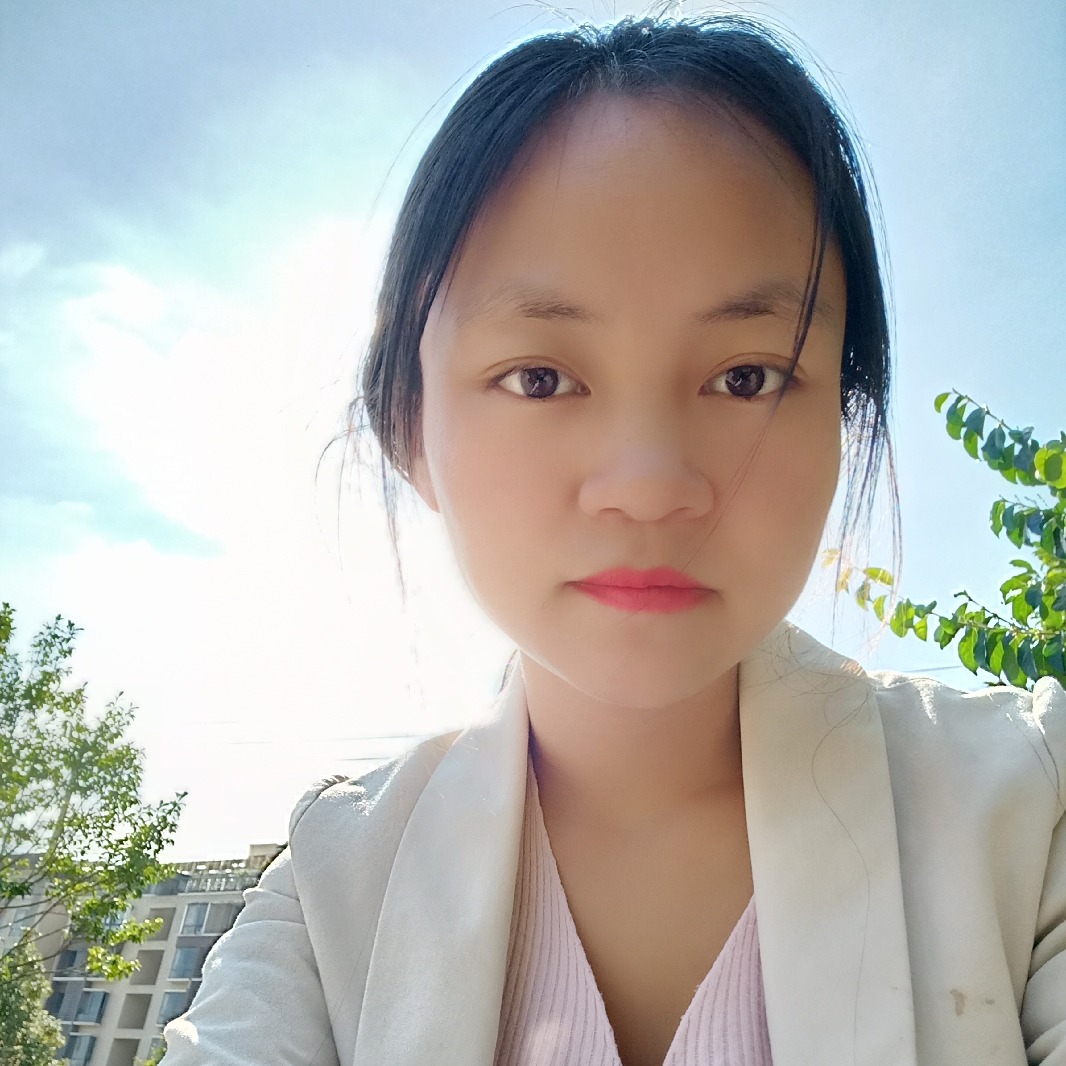 戒指与矮小的照片
