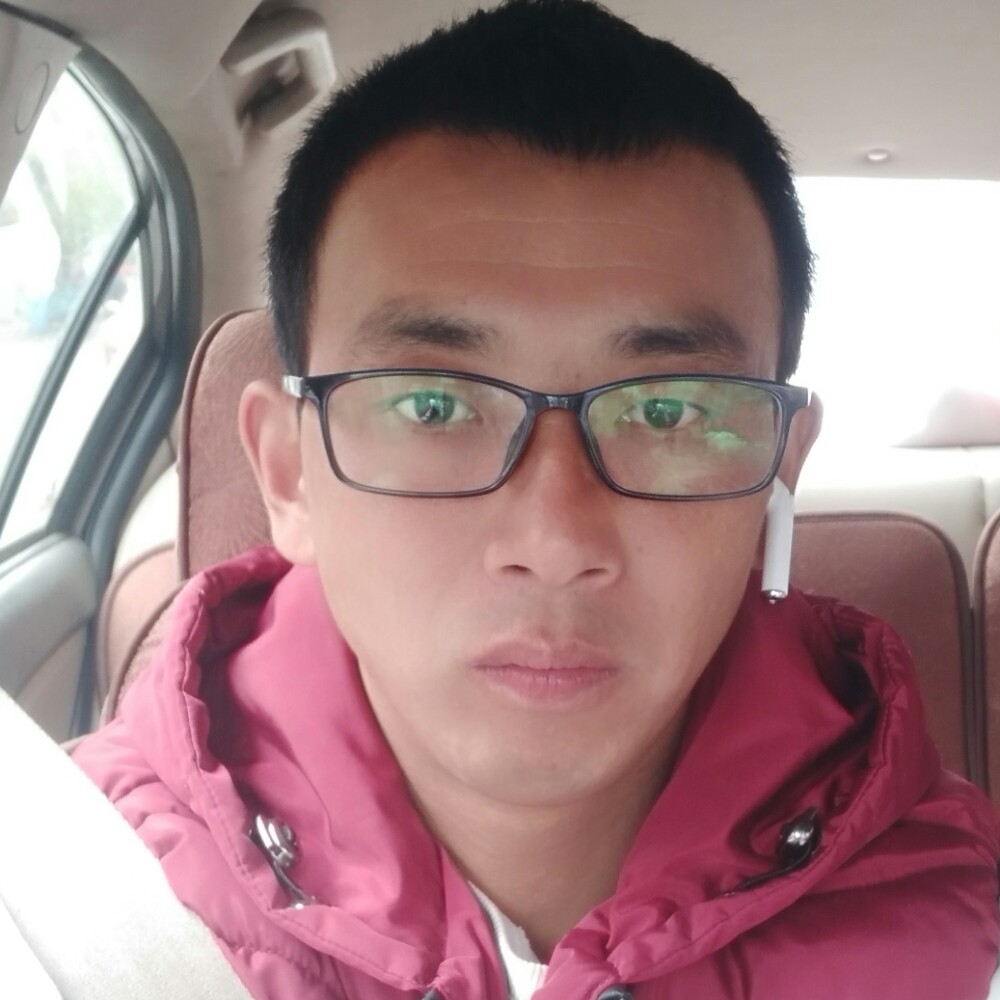 单身汉老男孩的照片