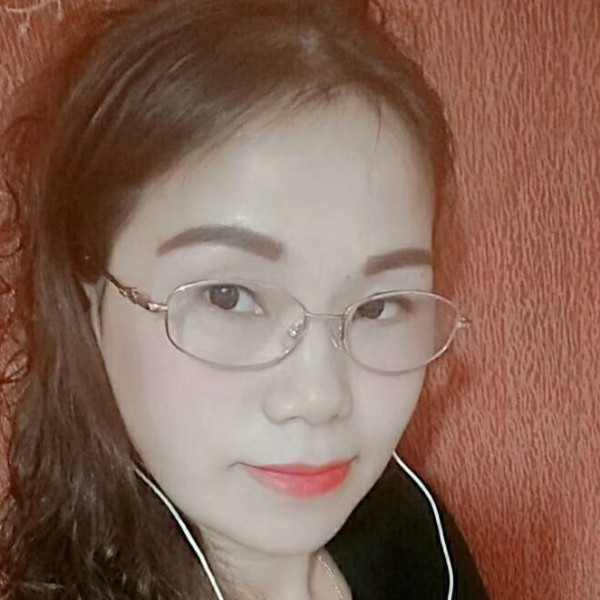 超短裙回眸飘逸的照片