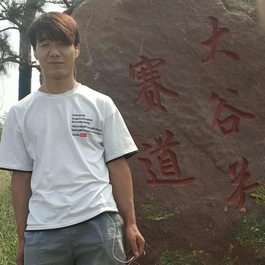 魔镜凝眸细心的照片