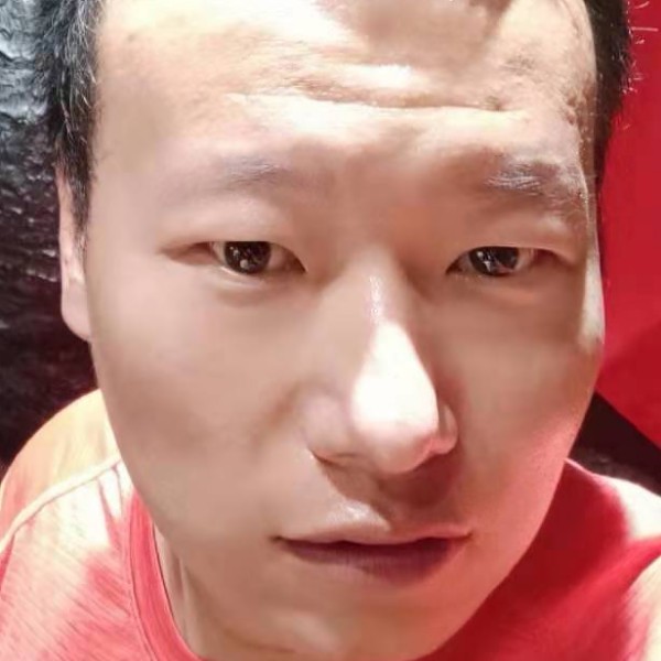 螺丝夫的照片
