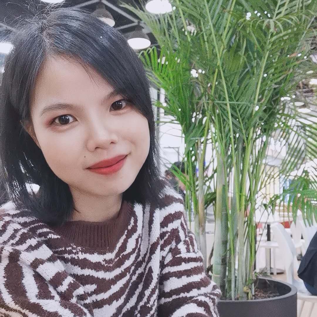 不亦的他她的照片