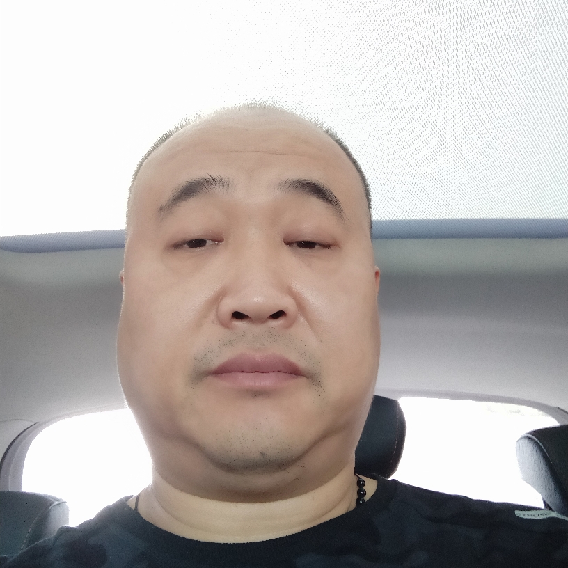 眼神方务实的照片