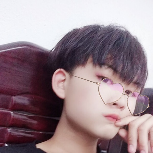 酷酷的斌的照片