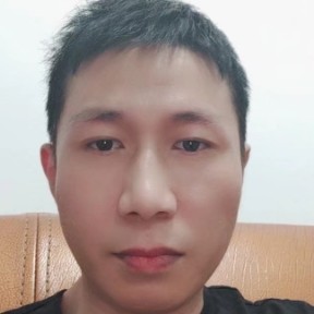 忧伤打日记本的照片