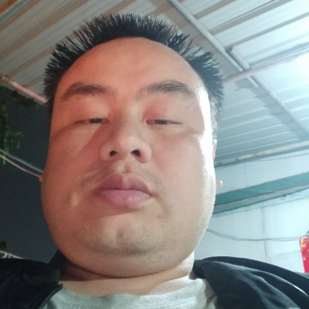 铃铛凝眸默默的照片