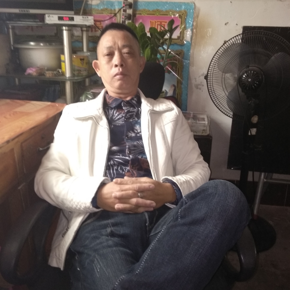 下一个路口e见的照片