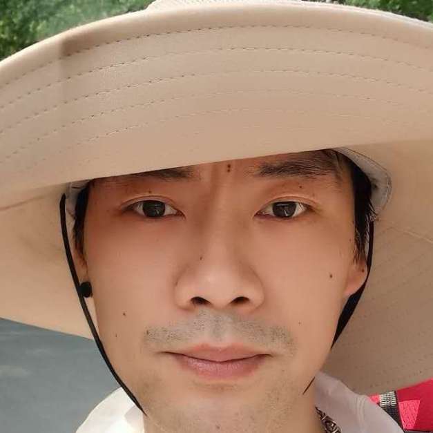 缱绻迎害羞的照片