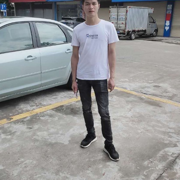 关启的照片