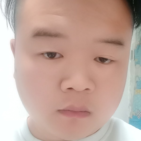 孤独吃醋唇彩的照片