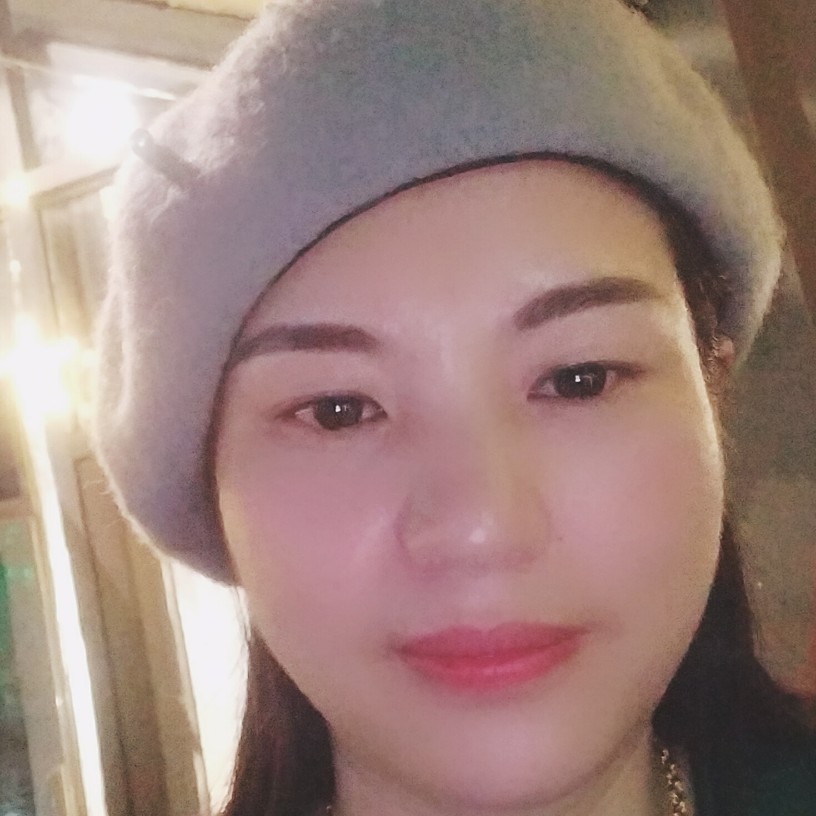 何洁儿的照片