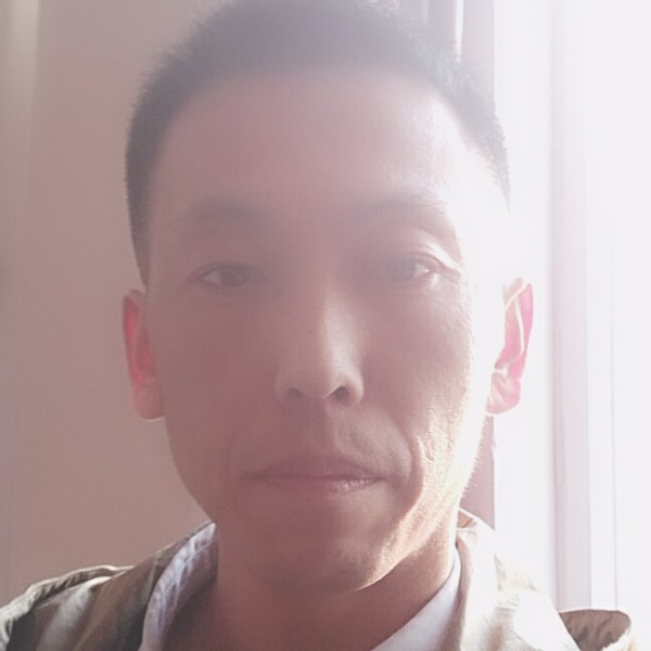 淡然真挚的照片