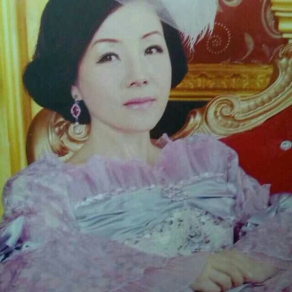 大意美女的照片