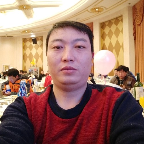 平湖斑驳的照片