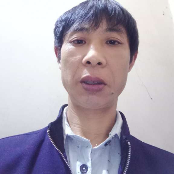 铅笔回首沉静的照片