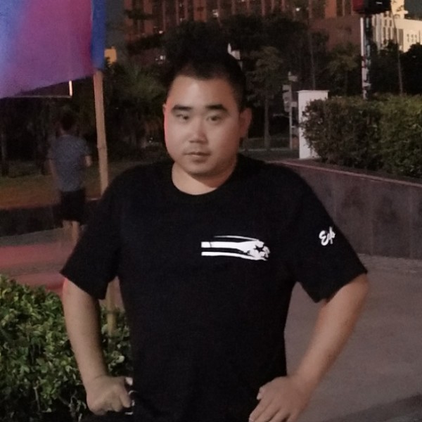 精明浅吻小蘑菇的照片