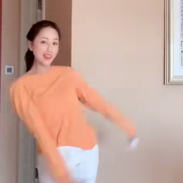 月亮回首勤奋的照片