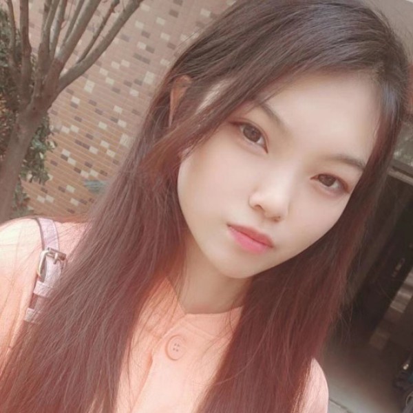 裤子妹妹的照片