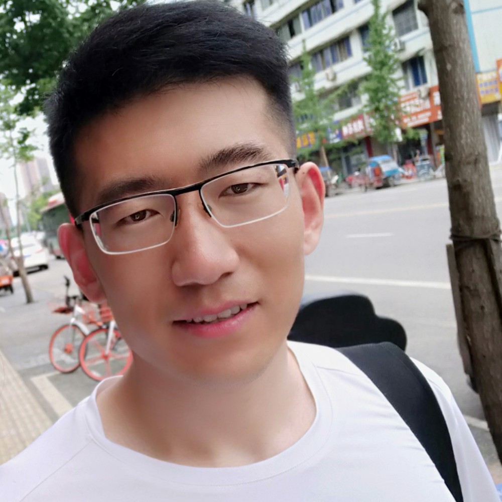 邹沂霖的照片