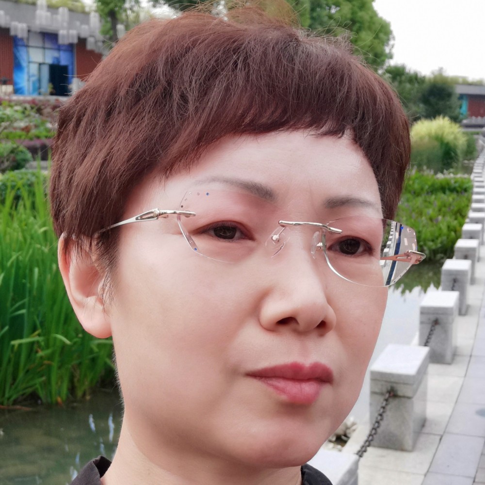俏吟的照片