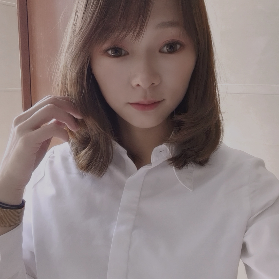 α·蕾妮的照片