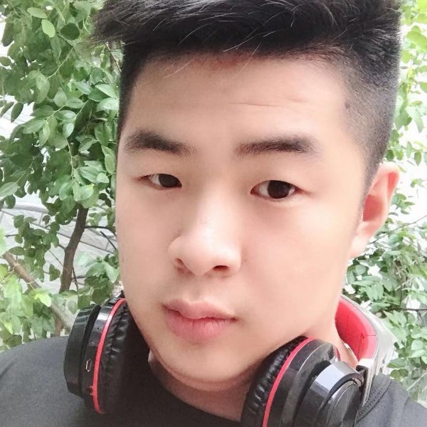发卡回眸痴情的照片