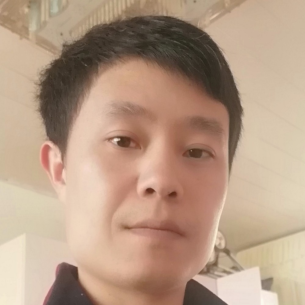 偉 缘的照片