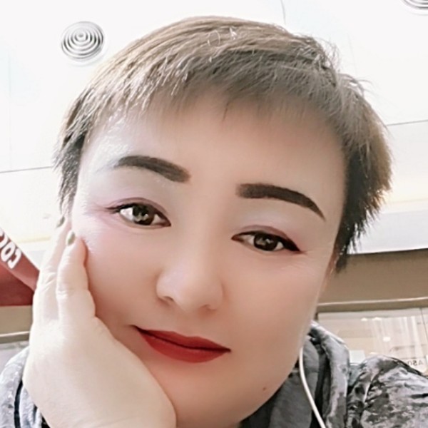 童佳的照片